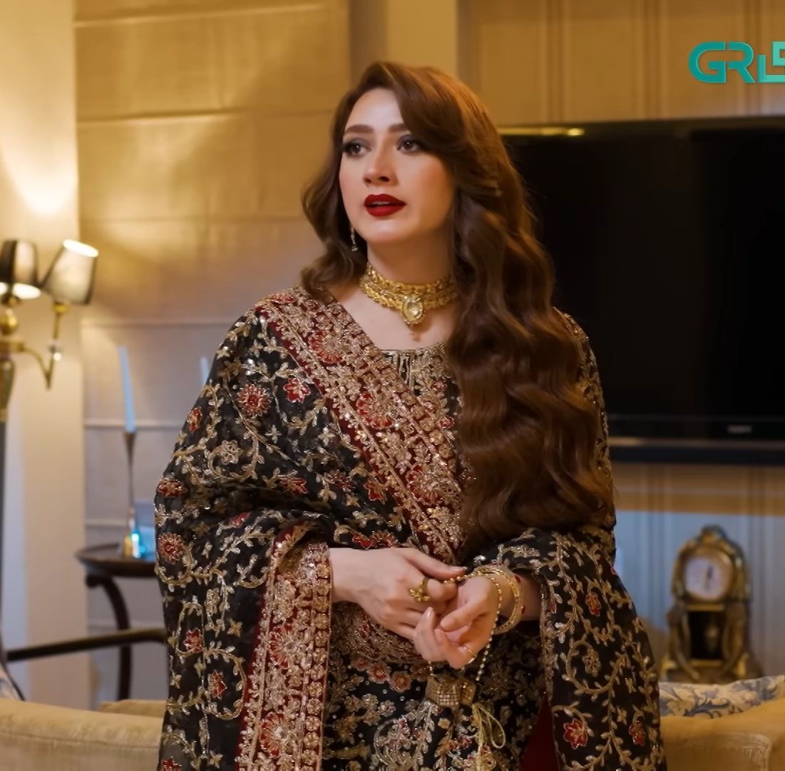 Momina Iqbal Biography – Age, Husband, Net Worth, Dramas & More